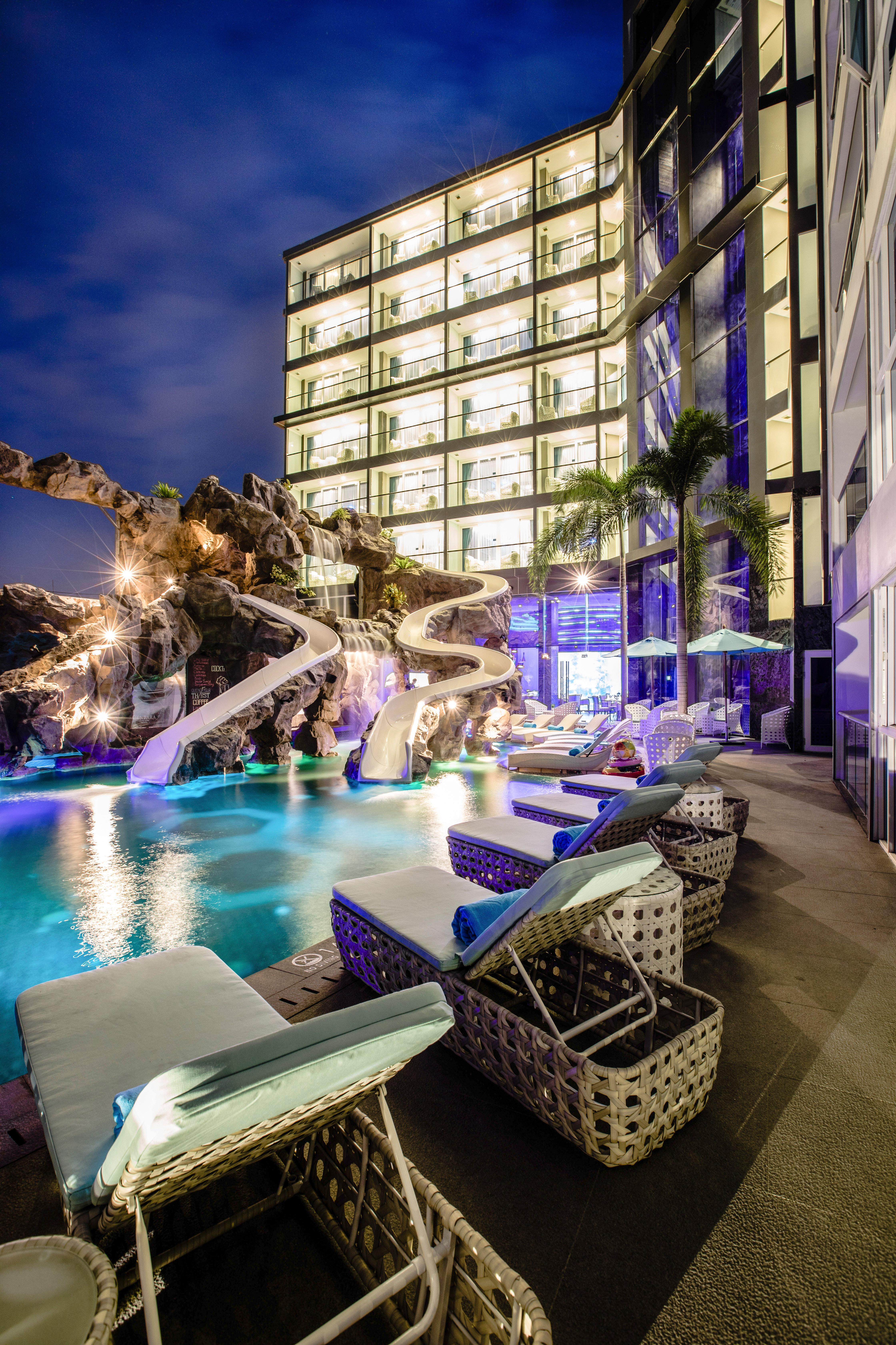 Azure Hotel Патая Екстериор снимка