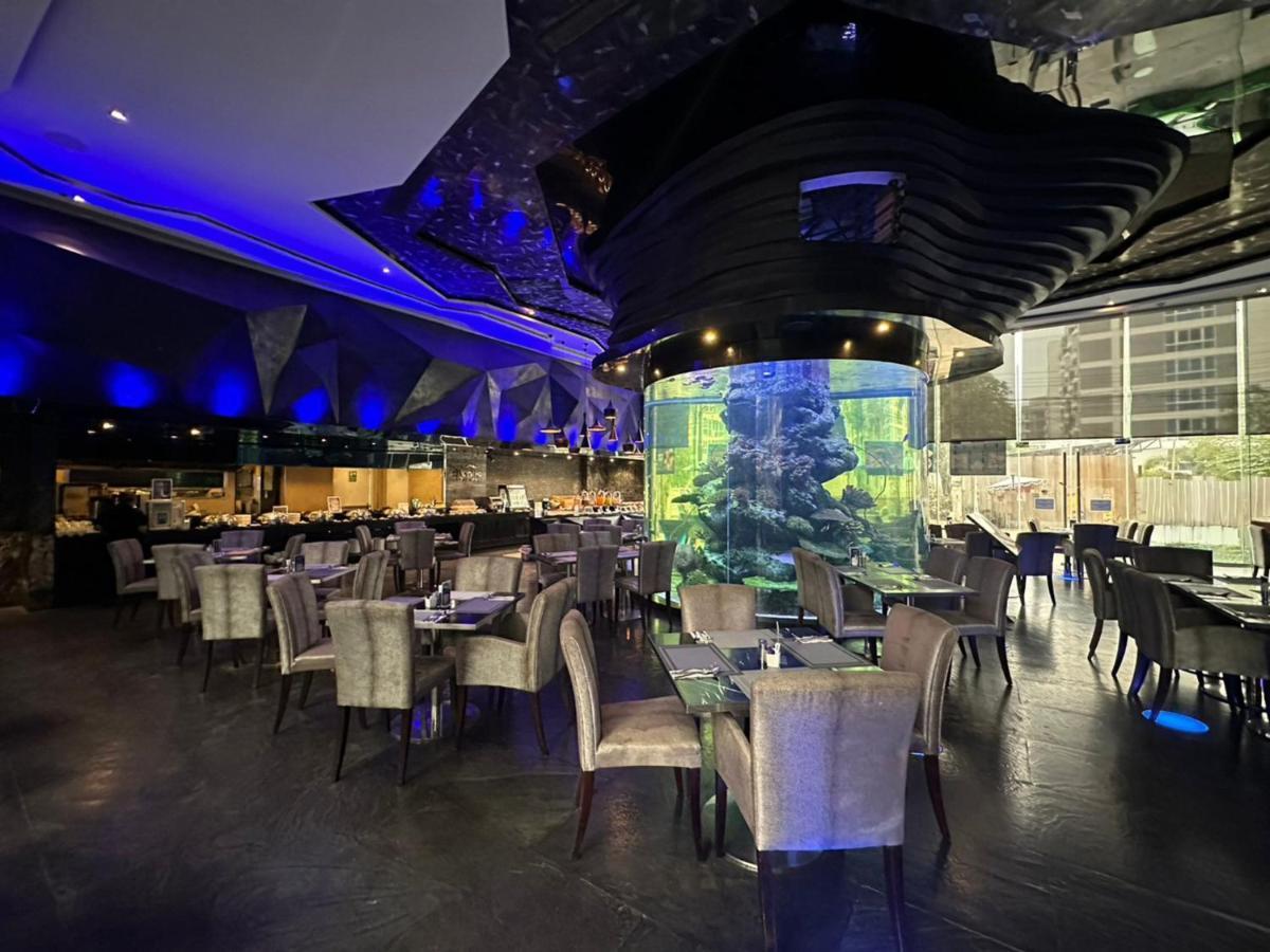 Azure Hotel Патая Екстериор снимка