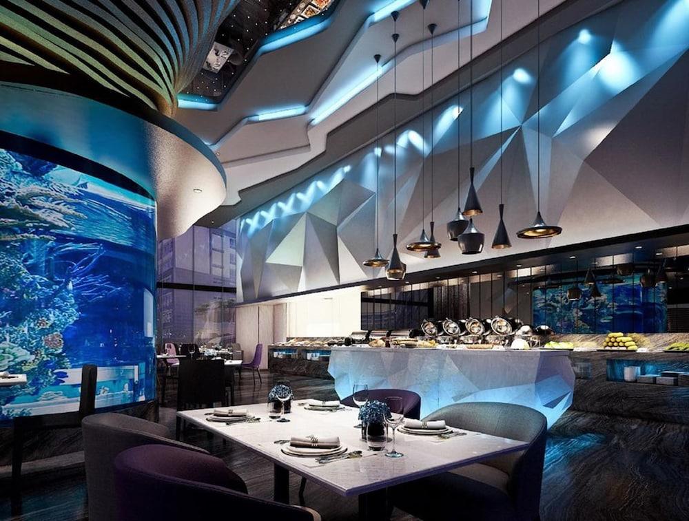 Azure Hotel Патая Екстериор снимка