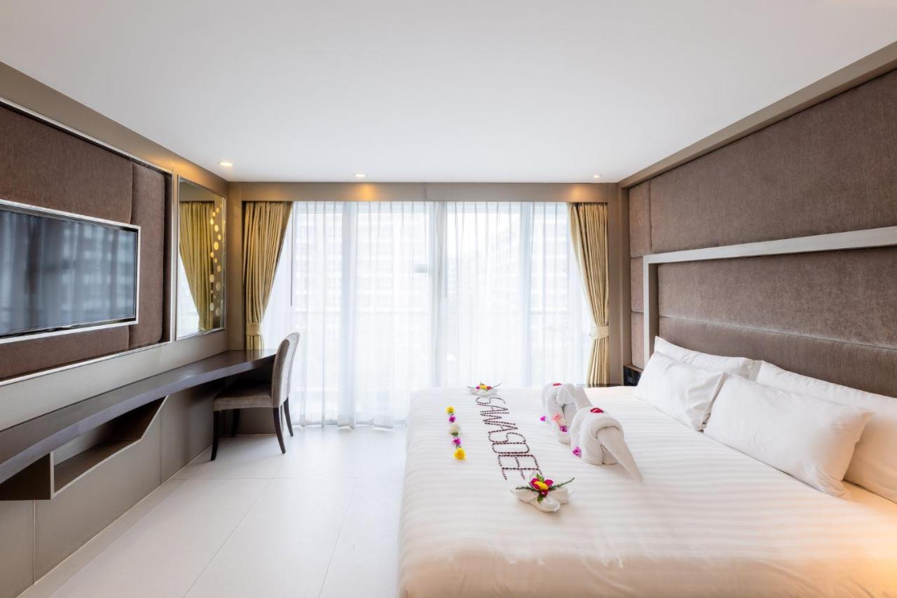 Azure Hotel Патая Екстериор снимка