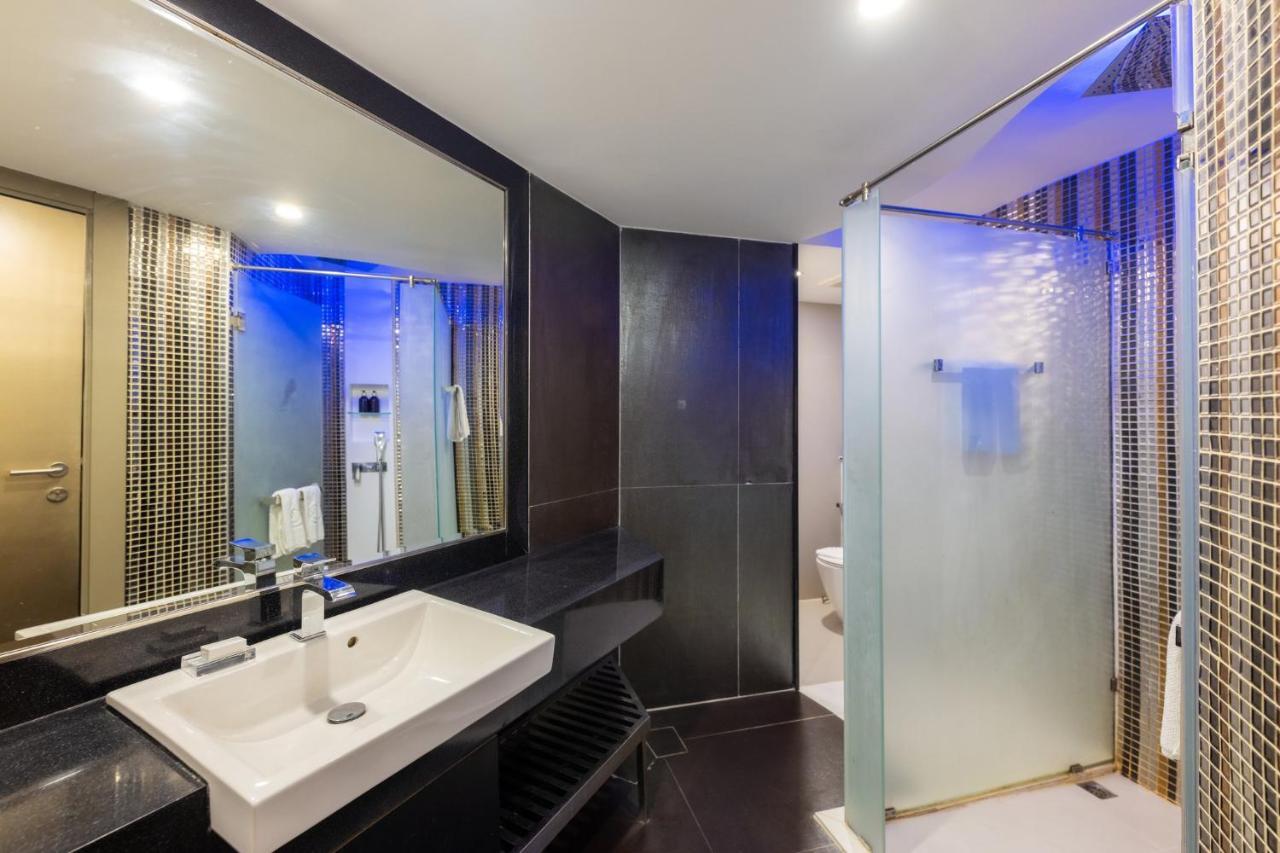 Azure Hotel Патая Екстериор снимка