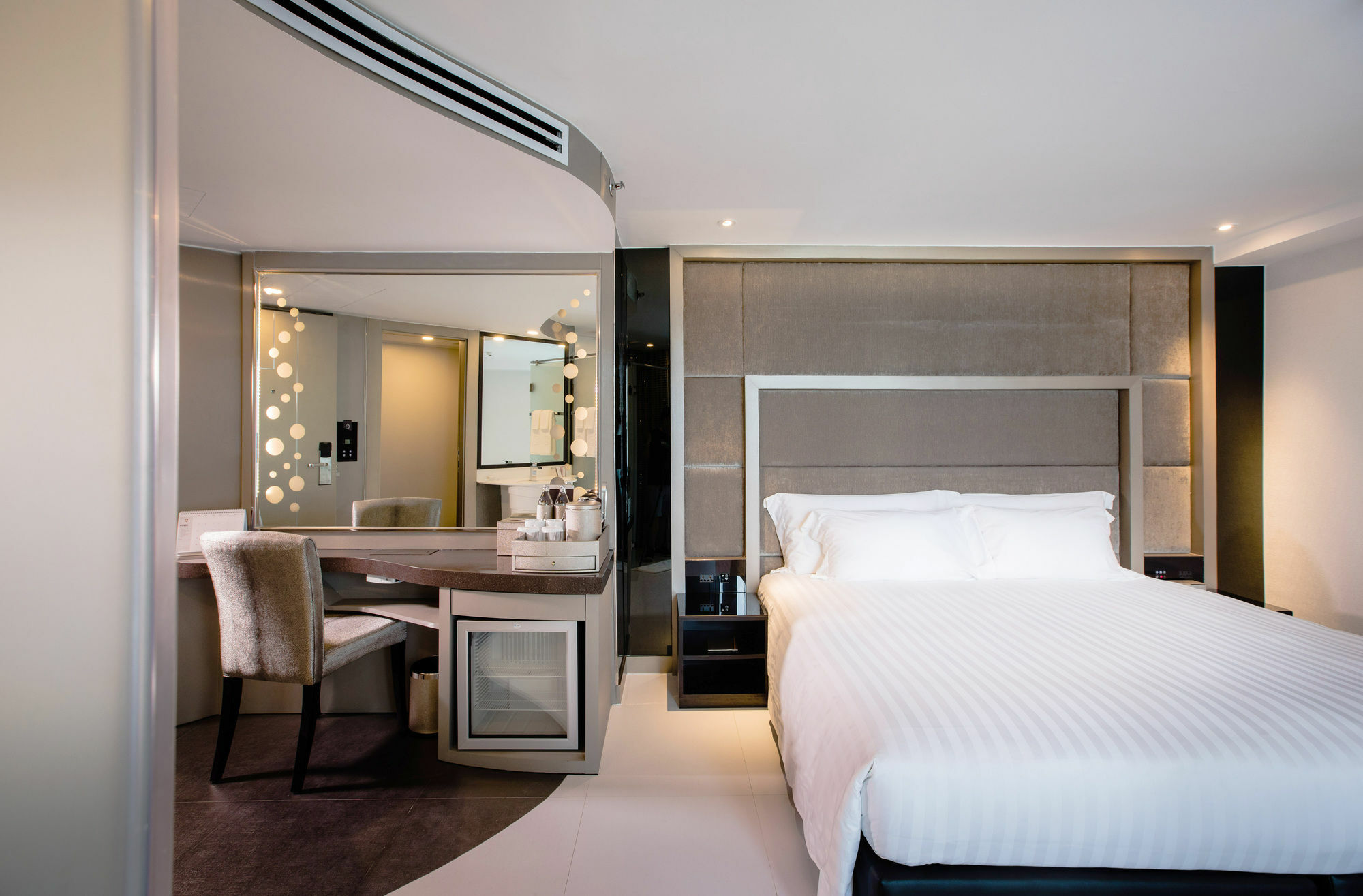 Azure Hotel Патая Екстериор снимка